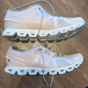 On Cloud Women's Running Shoes - Shell Pink/white